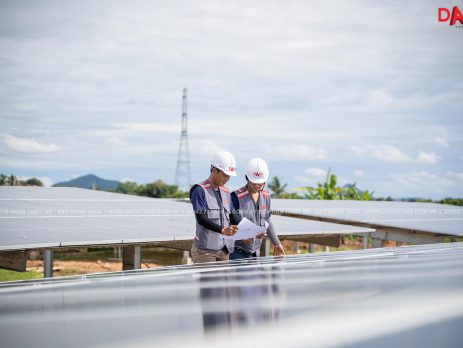 DATA CONS thi cong he thong dien mat troi ap mai solar rooftop 1