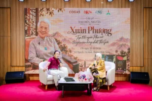Toàn cảnh sân khấu buổi giao lưu cùng nhà văn Xuân Phượng ngày 20/10/2026
